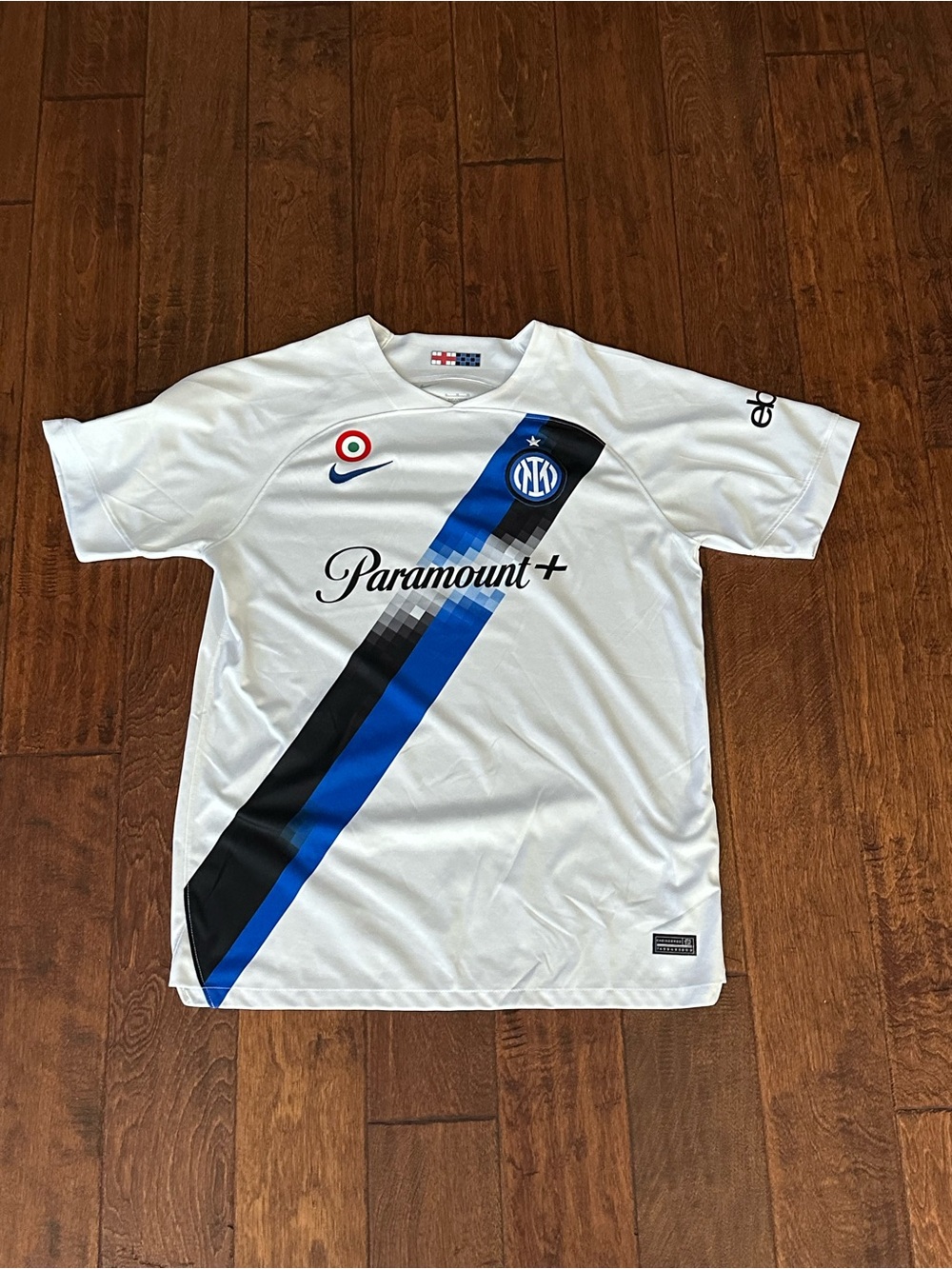 Inter Milan 2023–2024 Away Jersey (Nike) – Men’s XL